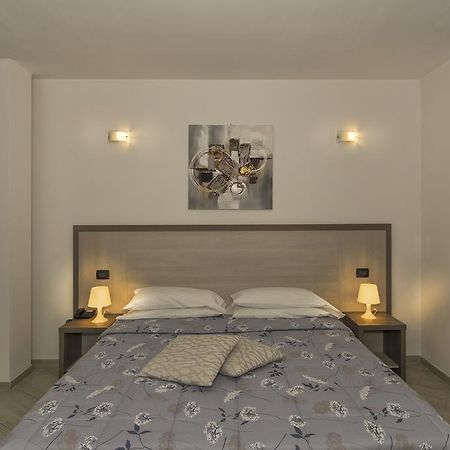 Hotel Lido Inn Lido di Camaiore Eksteriør billede