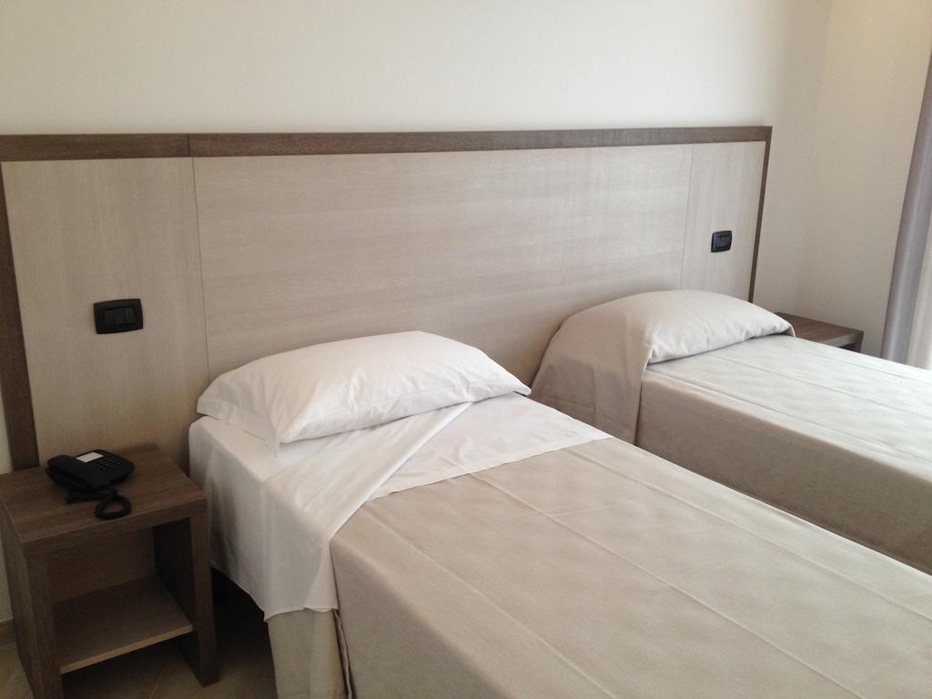 Hotel Lido Inn Lido di Camaiore Værelse billede