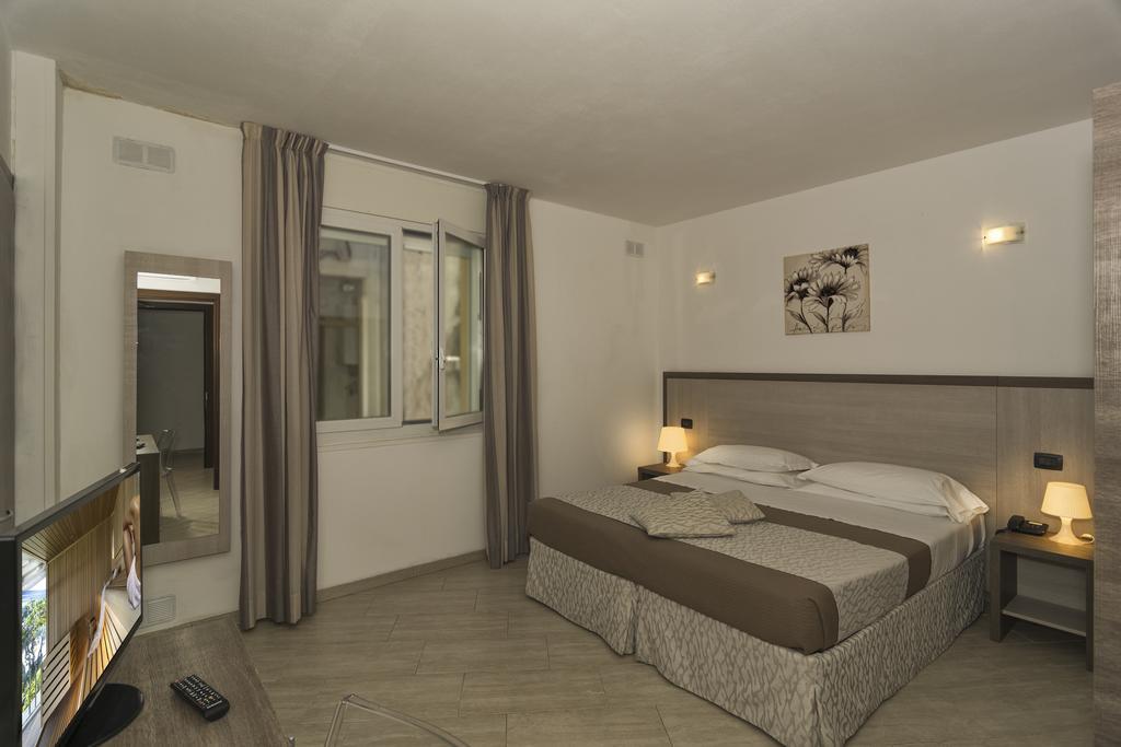 Hotel Lido Inn Lido di Camaiore Eksteriør billede