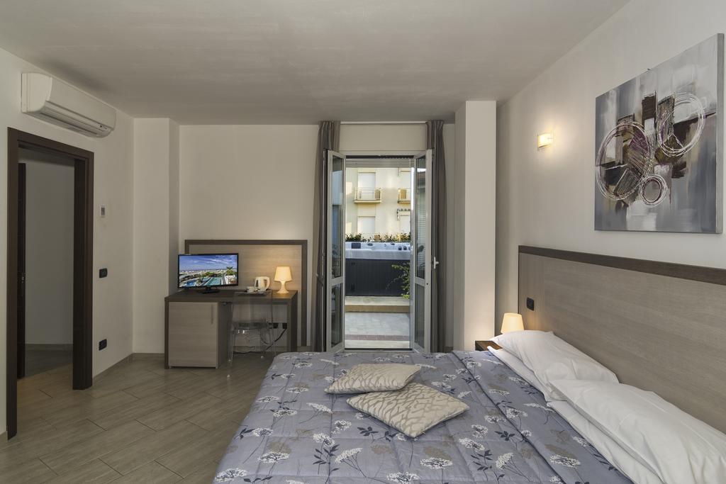 Hotel Lido Inn Lido di Camaiore Eksteriør billede