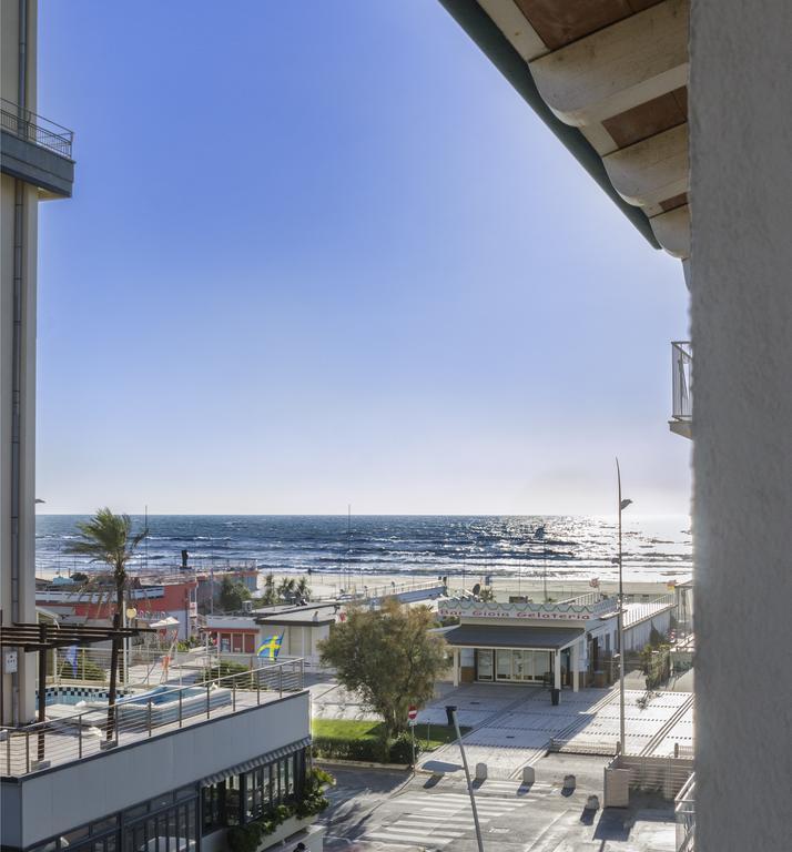 Hotel Lido Inn Lido di Camaiore Eksteriør billede